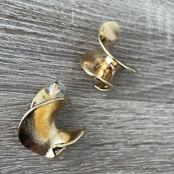 BohemianāstatementāearringāN58 - Picture 4 of 4